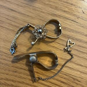 Vintage Gold Tone Glove Clips